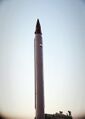 صاروخ عماد الإيراني على منصة الإطلاق