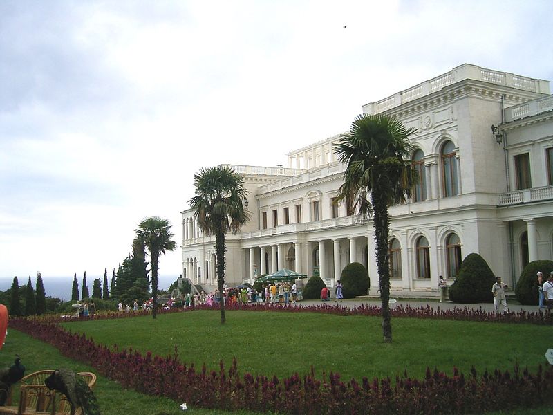 ملف:Livadia Palace Crimea.jpg