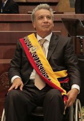 A Lenín Moreno (Transmisión del Mando Presidencial Ecuador 2017).jpg