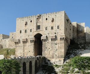 Aleppo Citadel 05 - Inner gate.jpg
