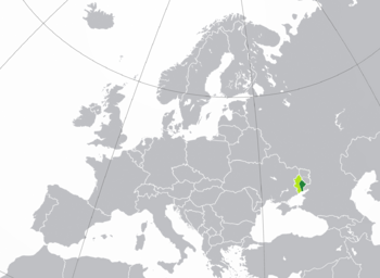الأراضي المُعترَف بها (أخضر فاتح وأخضر داكن) والأراضي الخاضعة للسيطرة (أخضر غامق) من جمهورية دونيتسك الشعبية