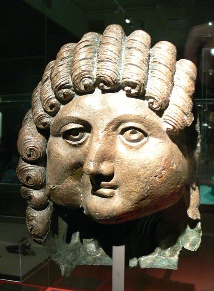 ملف:Pergamon-Museum - Bronzekopf.jpg