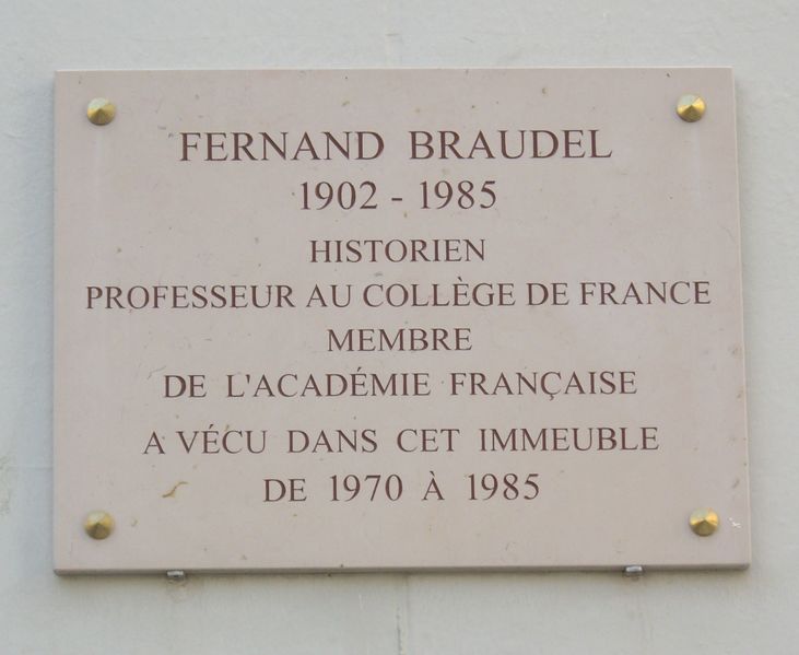 ملف:Plaque Fernand Braudel, 59 rue Brillat-Savarin, Paris 13.jpg