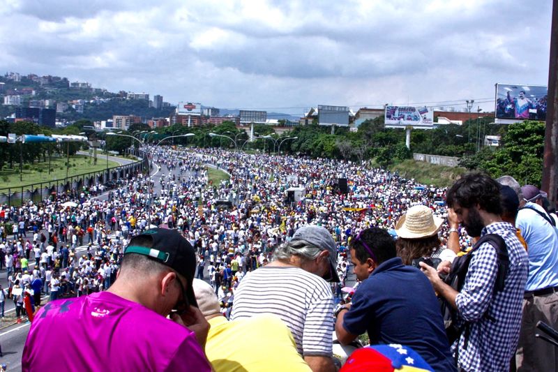 ملف:Venezuela protest 26 October.jpg