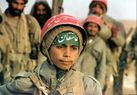 طفل إيراني متطوع للقتال أثناء الحرب الإيرانية العراقية.