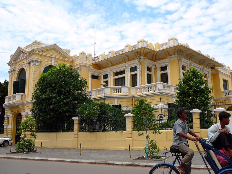 ملف:Colonial Villa on Street 108 Phnom Penh.jpg
