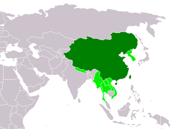 الصين في عصر تشينگ في أقصى اتساع لها. المناطق بالأخضر الفاتح تمثل دولاً تابعة لتشينگ.