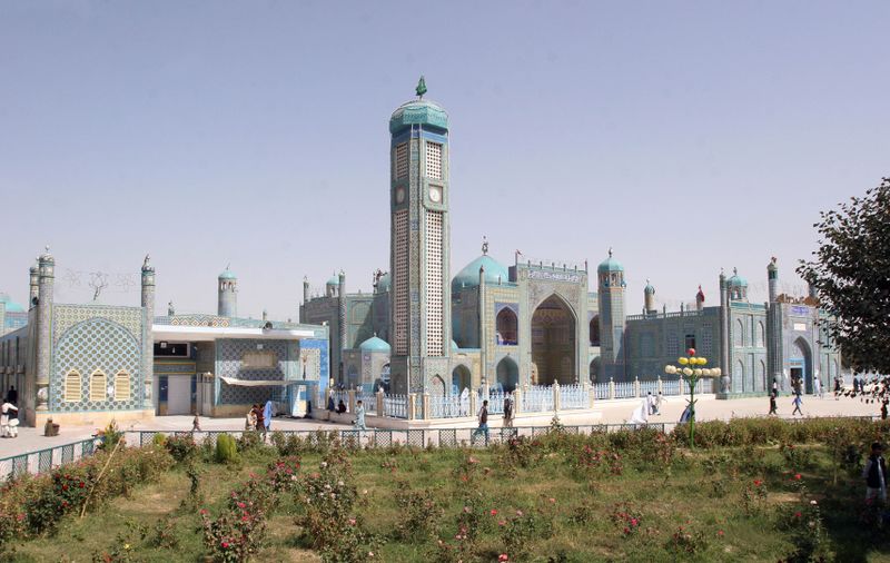 ملف:Blue Mosque in Mazar-e-Sharif.jpg