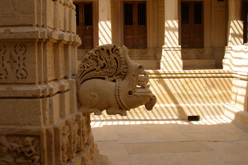 ملف:Jaisalmer, India, Jaisalmer Fort, Jain Temple, Carvings.jpg