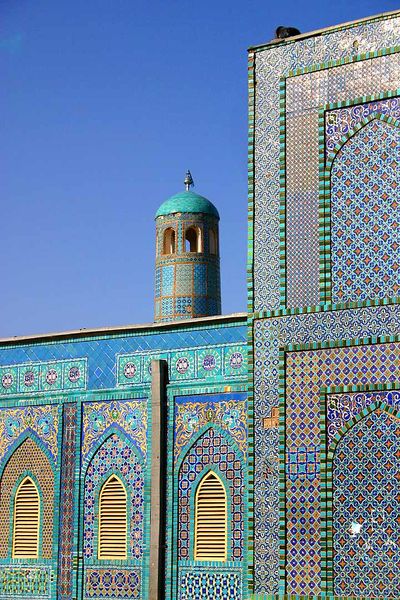 ملف:Mazar-e Sharif - Mosque.jpg