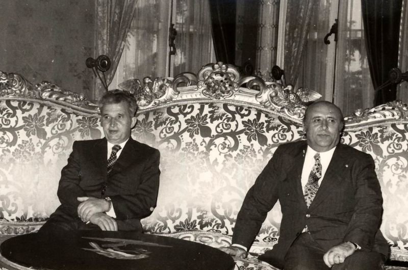 ملف:Vizita oficială a preşedintelui Nicolae Ceauşescu în Turcia. Întrevederea cu primul ministru Suleyman Demirel..jpg