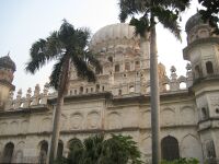 Maqbara with palm trees.JPG