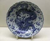 Blue-and-white porcelain plate with a dragon, Ming dynasty