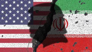 ترامب-علم إيران-علم الولايات المتحدة.jpg