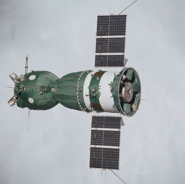 ملف:Soyuz 19 (Apollo Soyuz Test Project) spacecraft.jpg