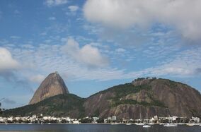 Enseada de Botafogo - Pão de Açucar - Morro da Urca.jpg