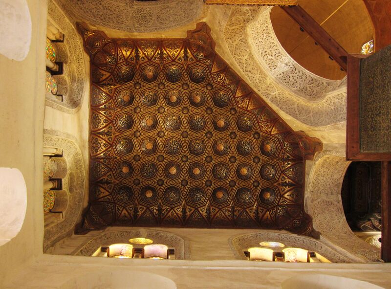 ملف:Flickr - HuTect ShOts - Ceiling - The Complex of Sultan Qalawun مجمع السلطان قلاوون - El.Muiz Le Din Allah Street - Cairo - Egypt - 29 05 2010.jpg