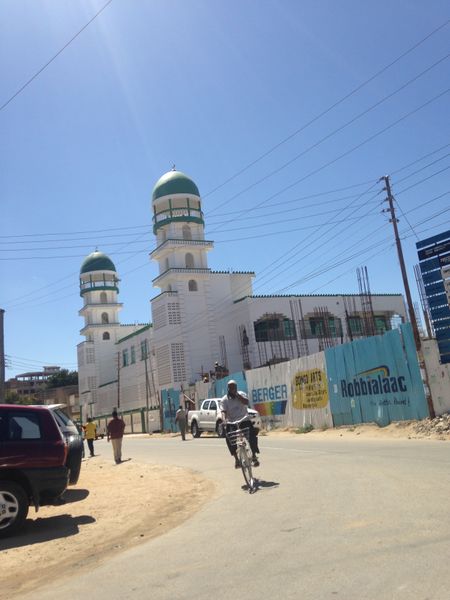 ملف:Dodoma Central Mosque.JPG