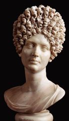 تمثال نصفي "سيدة فلاڤية"، في متاحف الكاپيتولين، روما.