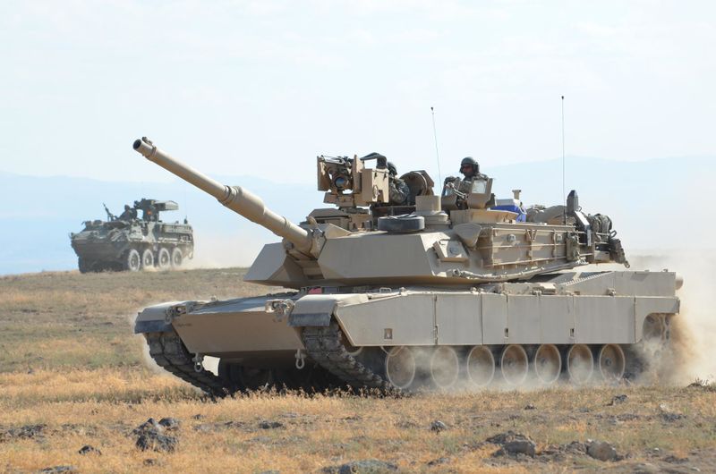 ملف:M1A2 Abrams, August 14, 2014.JPG