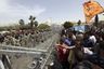 المتظاهرون والشرطة العسكرية والجيش أما مقر وزارة الدفاع المصرية 30 أبريل 2012