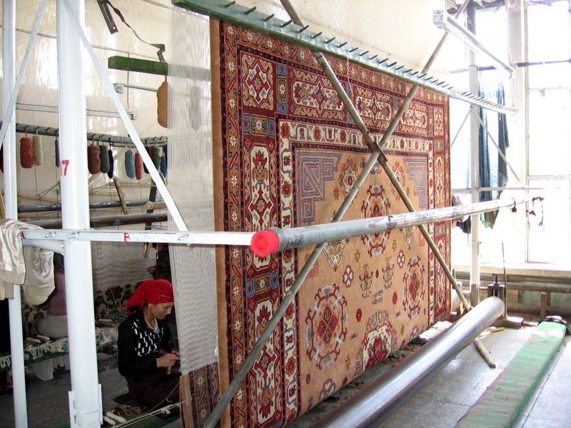 ملف:Khotan-fabrica-alfombras-d09.jpg