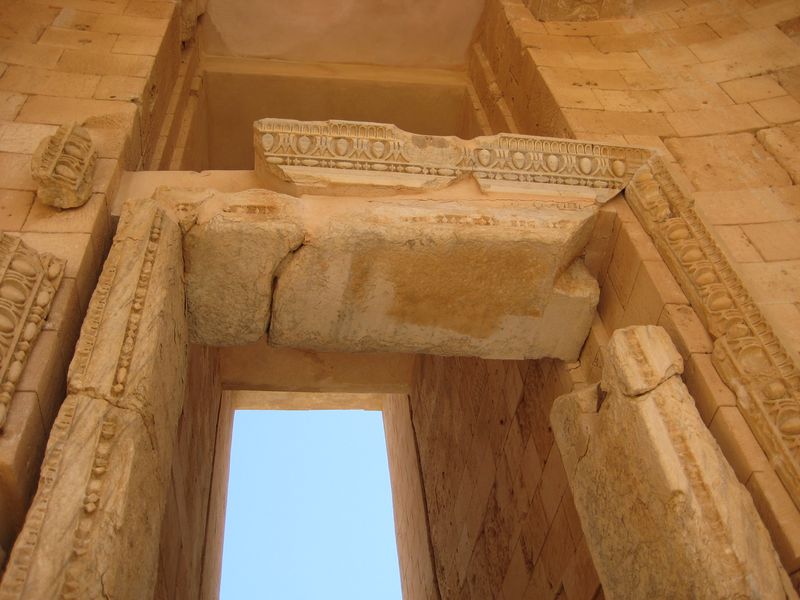 ملف:Theater Sabratha 29.JPG