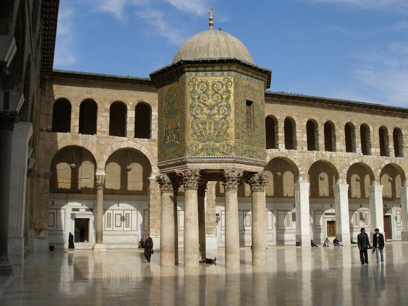 ملف:Umayyad Mosque-Dome of the Treasury211099.jpg