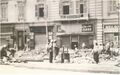 أحد الشوارع في الإسكندرية بعد أن دمرتها غارات النازيين والإيطاليين عام 1942