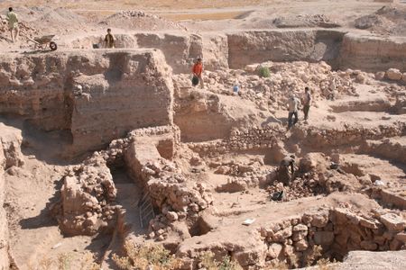حفريات مدينة العصر البرونزي، التي قضى عليها قحط هائل حوالي سنة 2200 ق.م.