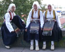 الملابس التقليدية في نيوم.