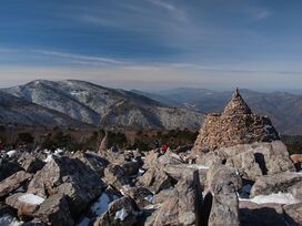 Taebaeksan main peaks from Munsubong.jpg