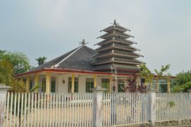 Balai Basarah Induk Intan in Muara Teweh (Kaharingan temple)