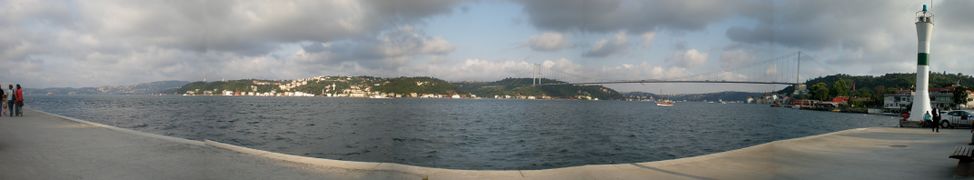 Fatih Sultan Mehmet Bridge (1988) and the Bosphorus strait.