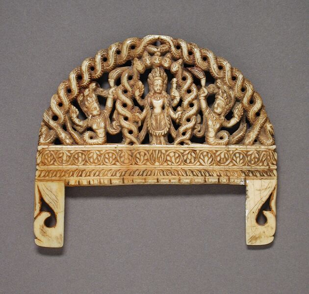 ملف:Comb with Vishnu Adored by Serpents LACMA M.83.218.1.jpg