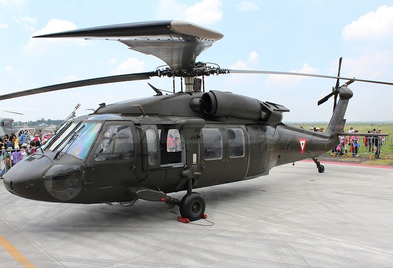 ملف:Sikorsky S-70A-24A Black Hawk, Mexico - Air Force AN2158152.jpg