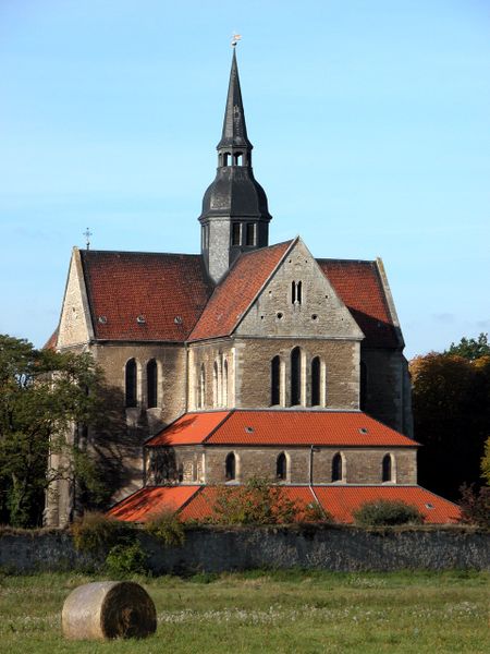 ملف:Braunschweig Brunswick Klosterkirche Riddagshausen Osten (2006).jpg