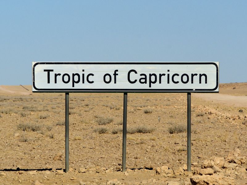 ملف:Tropic of Capricorn (Namibia).jpg