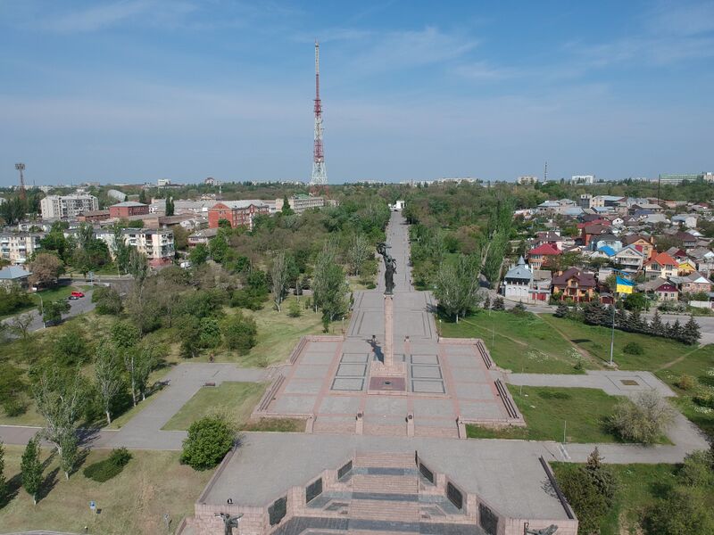 ملف:Victory-Monument-Kherson-2.jpg