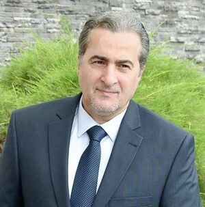 علي المؤمن.jpg