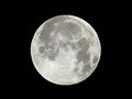القمر العملاق في دنڤر، الولايات المتحدة، بعد الخسوف، 10.08 التوقيت العالمي (3.08 التوقيت المحلي).