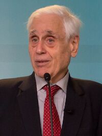 Edward Jay Epstein (32802723452) (cropped).jpg