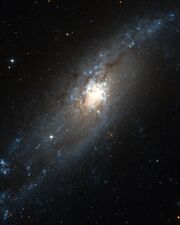 صورة لمجرة NGC 406 من تلسكوب هابل الفضائي