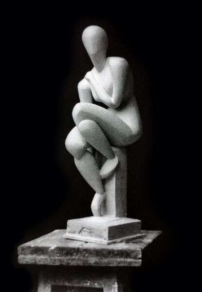 ملف:Raymond Duchamp-Villon, 1914, Femme assise, plaster, 65.5 cm (25.75 in), photograph by Duchamp-Villon.jpg