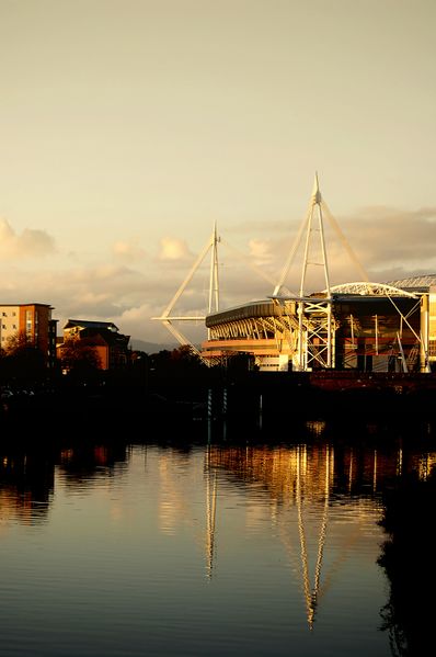 ملف:Millennium Stadium, Cardiff, Wales.jpg