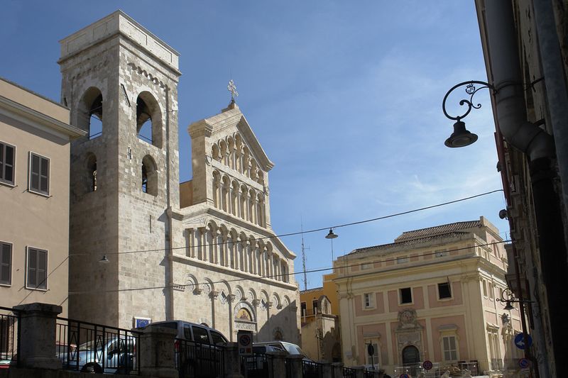 ملف:Cagliari kathedrale.jpg