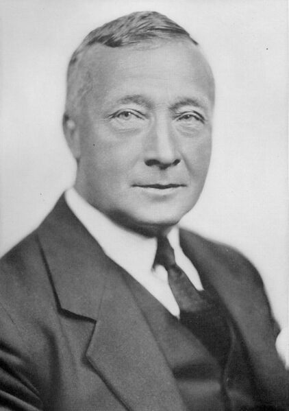 ملف:Frank Calder.jpg