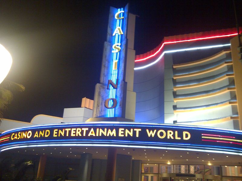 ملف:SunCoast Casino and Entertainment World.jpg