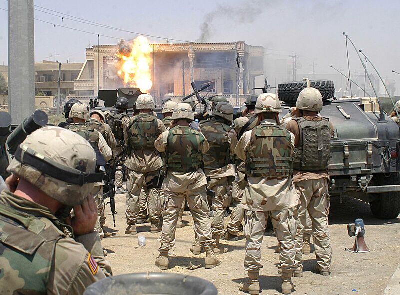 ملف:Airborne and Special Forces Uday-Qusay raid, 2003.jpg