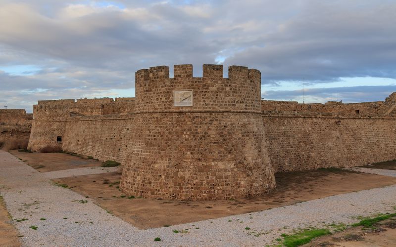 ملف:Famagusta 01-2017 img26 city walls Othello Tower.jpg